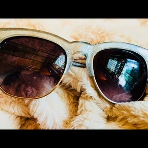 Wild fox sunnies